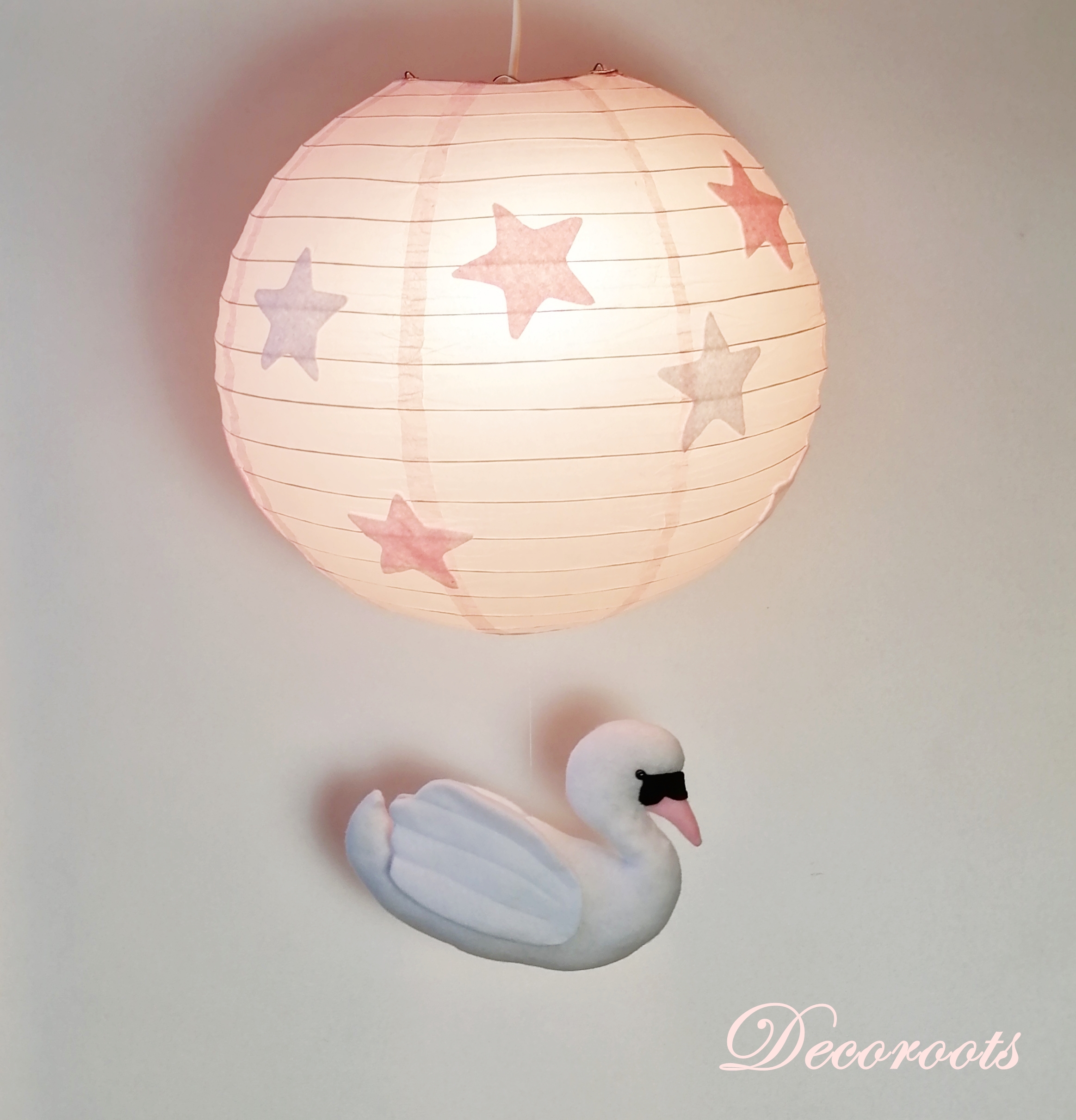 lustre-enfant-bebe-fille-cygne-rose-pastel-blanc-etoile