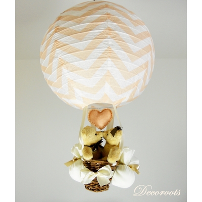Lampe montgolfière enfant ours love love existe en différentes couleurs.