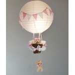 lampe-montgolfiere-fille-luminaire-abat-jour-rose-beige-pastel-fanion-lustre-decoration-lustre