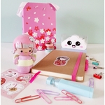 coffret-papeterie-cadeau-kawaii-japon-kokeshi-papeterie-carnet-personnalisable