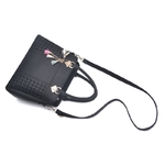 sacs-a-main-a-pompon-en-cuir-pu-pour-fem_main-2 (1)