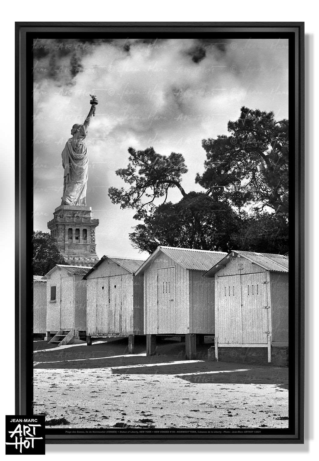 arthot-photo-art-b&w-new-york-vendee-newvendee-006-3-noirmout-york-ile-noirmoutier-plage-dames-cabanes-liberty-VERTIC