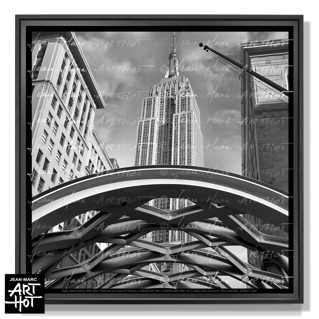 arthot-photo-art-b&amp;w-new-york-vendee-la-roche-sur-yon-012-passerelle-gare-empier-state-building
