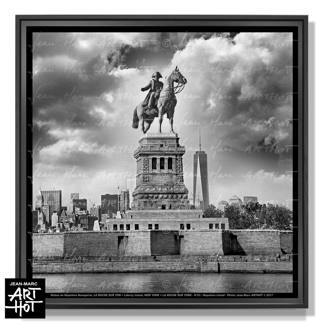 arthot-photo-art-b&w-new-york-vendee-la-roche-sur-yon-003-place-napoleon-liberty-buildings-