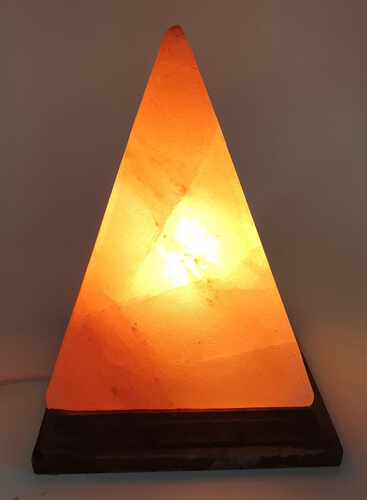 lampe en sel d'himalaya pyramide