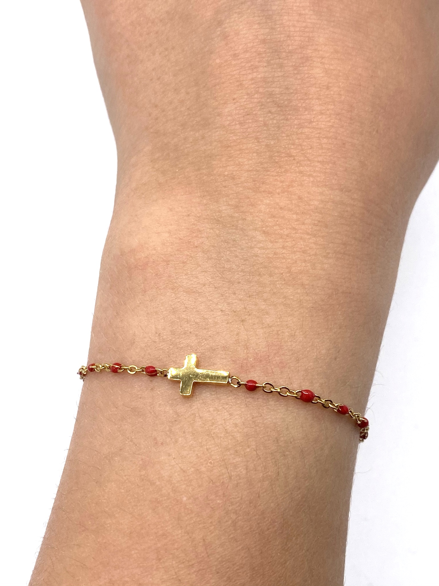 bracelet-perles-croix-rouge-doré