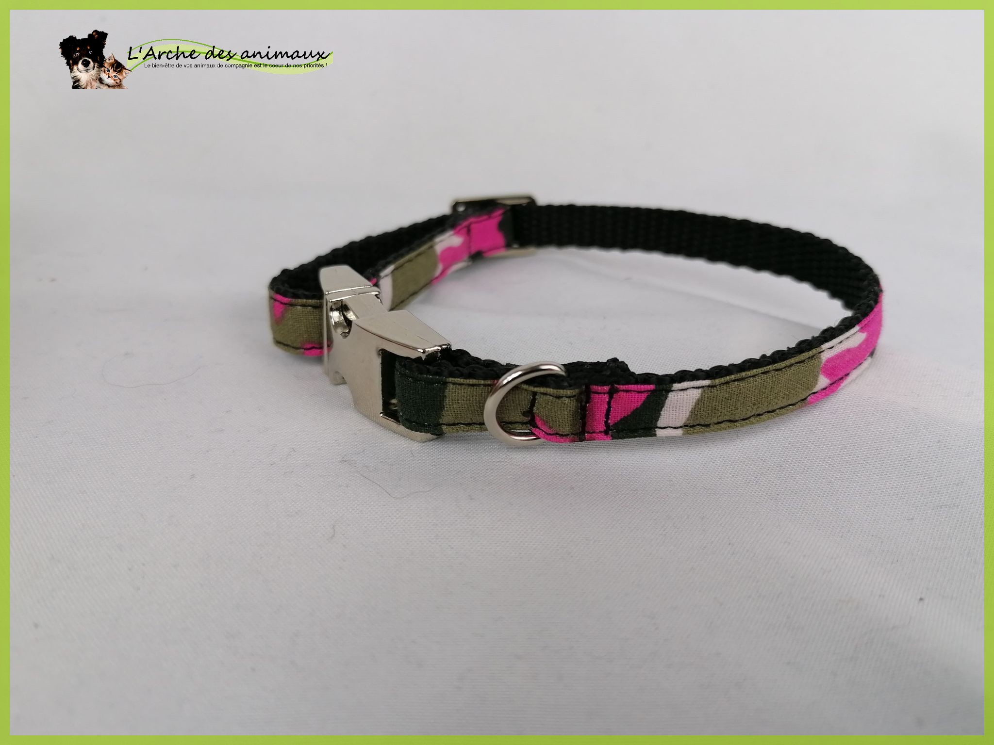 collier camouflage rose