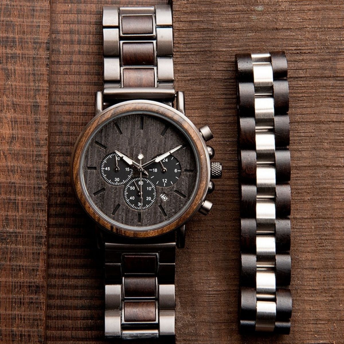 Coffret cadeau montre en bois ebene et son bracelet (8)