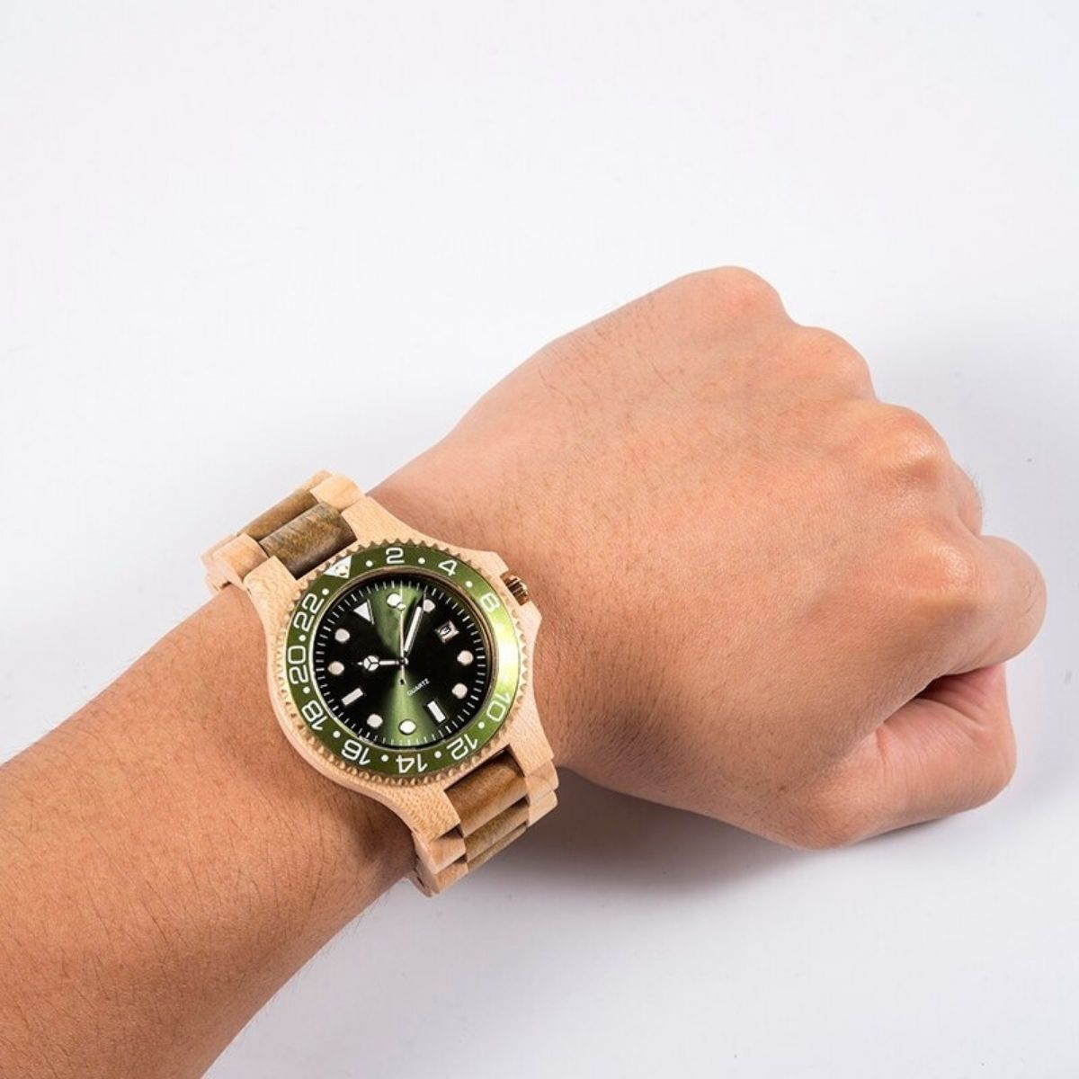 Montre en bois Pika (1)