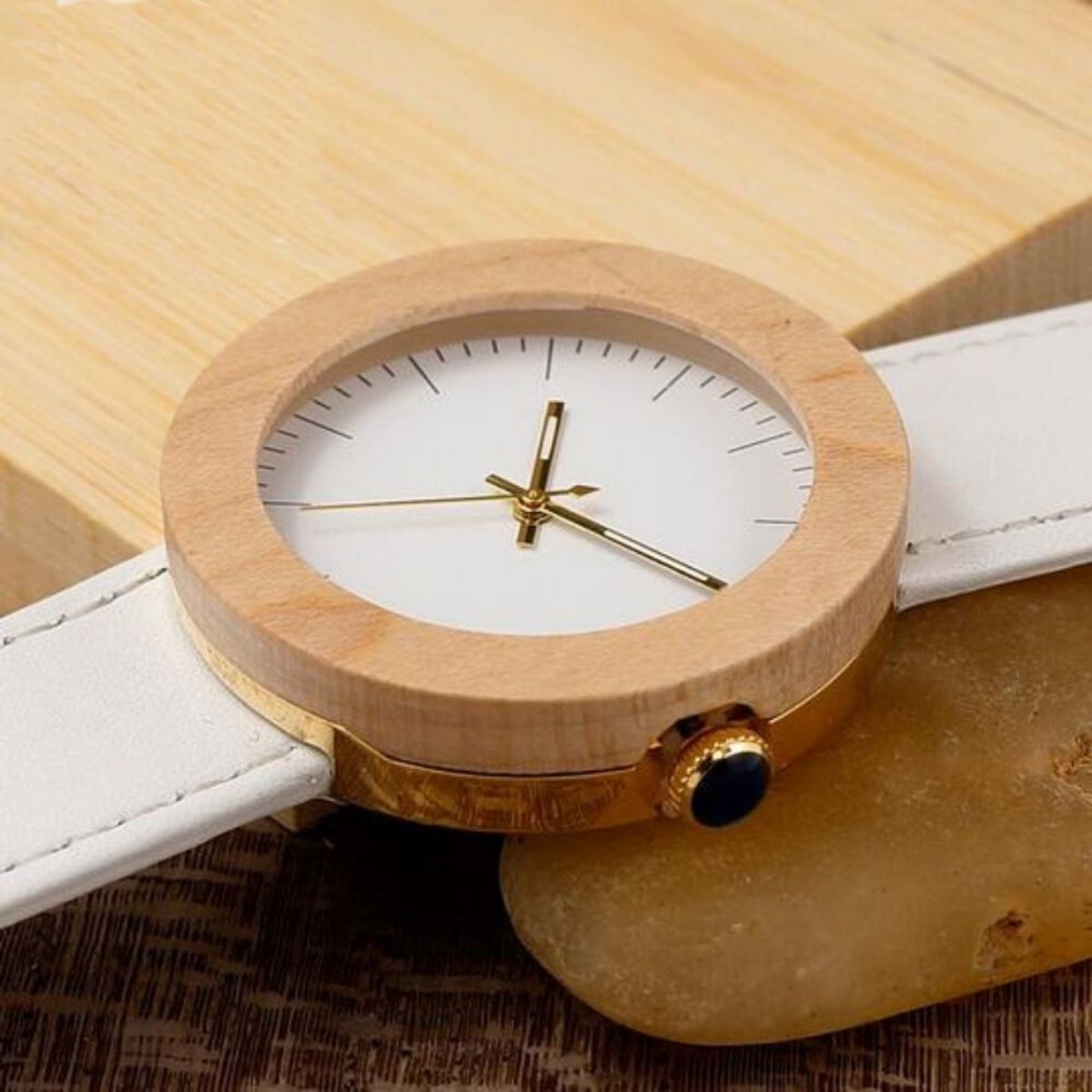 MONTRE EN BOIS SOPHORAS (1)