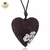 Collier long et pendentif  coeur en bois (4)