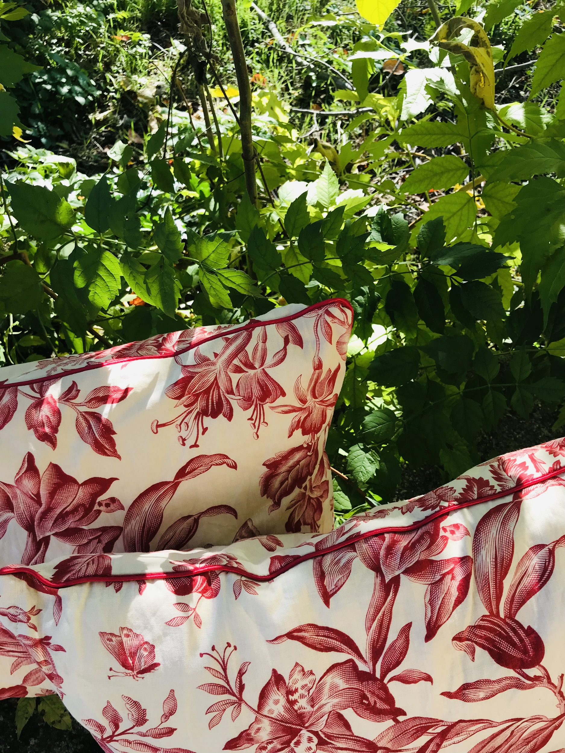 coussin antique Victoria Feuille rouge IMG_E2880