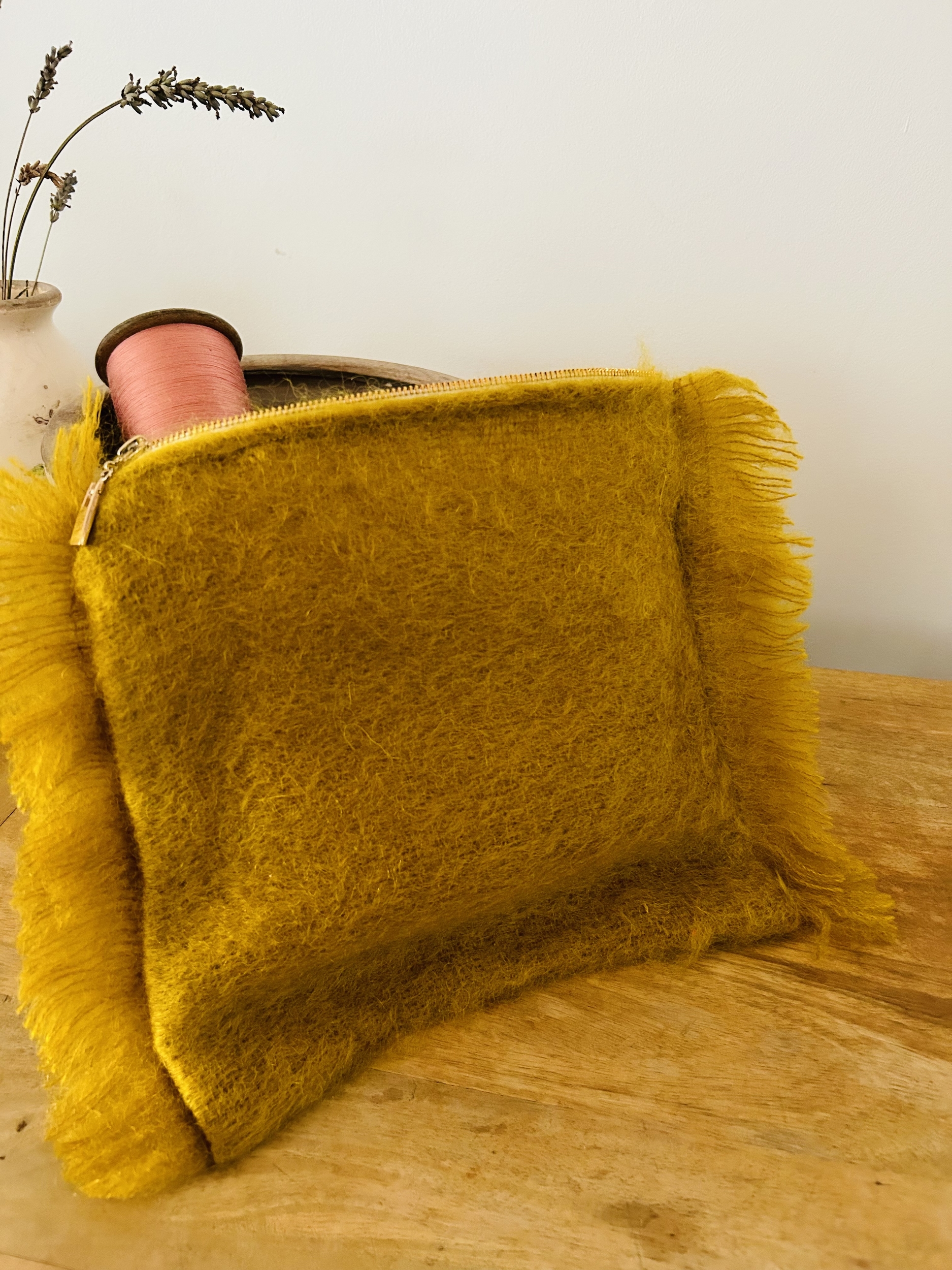 Pochette laine Mohair jaune Ocre IMG_E2304