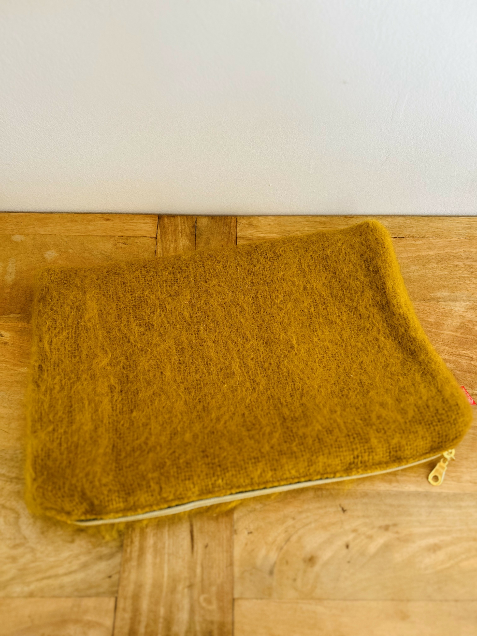 Grande pochette Mohair Ocre IMG_E5622