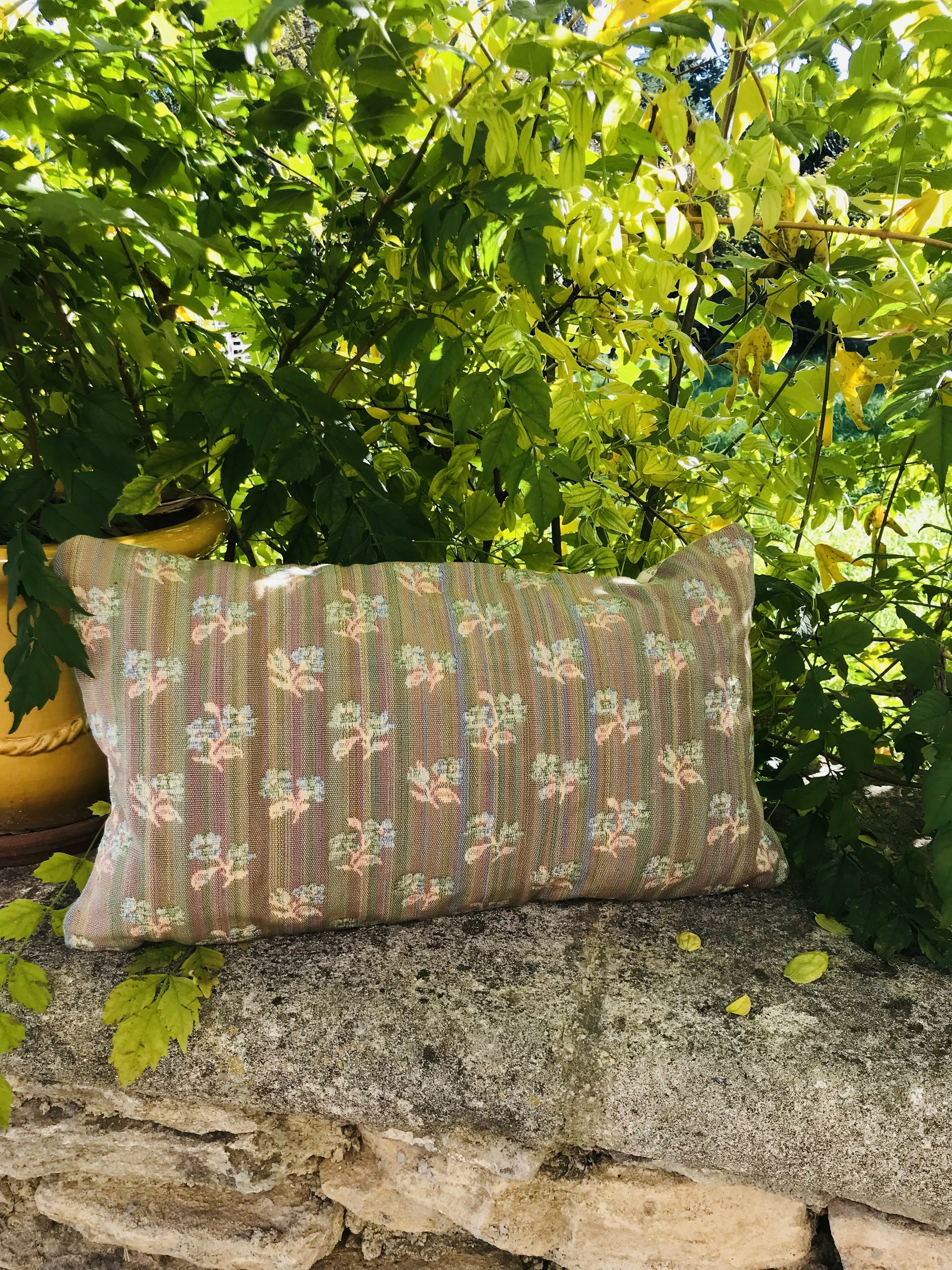 Coussin vintage fleuri IMG_3145