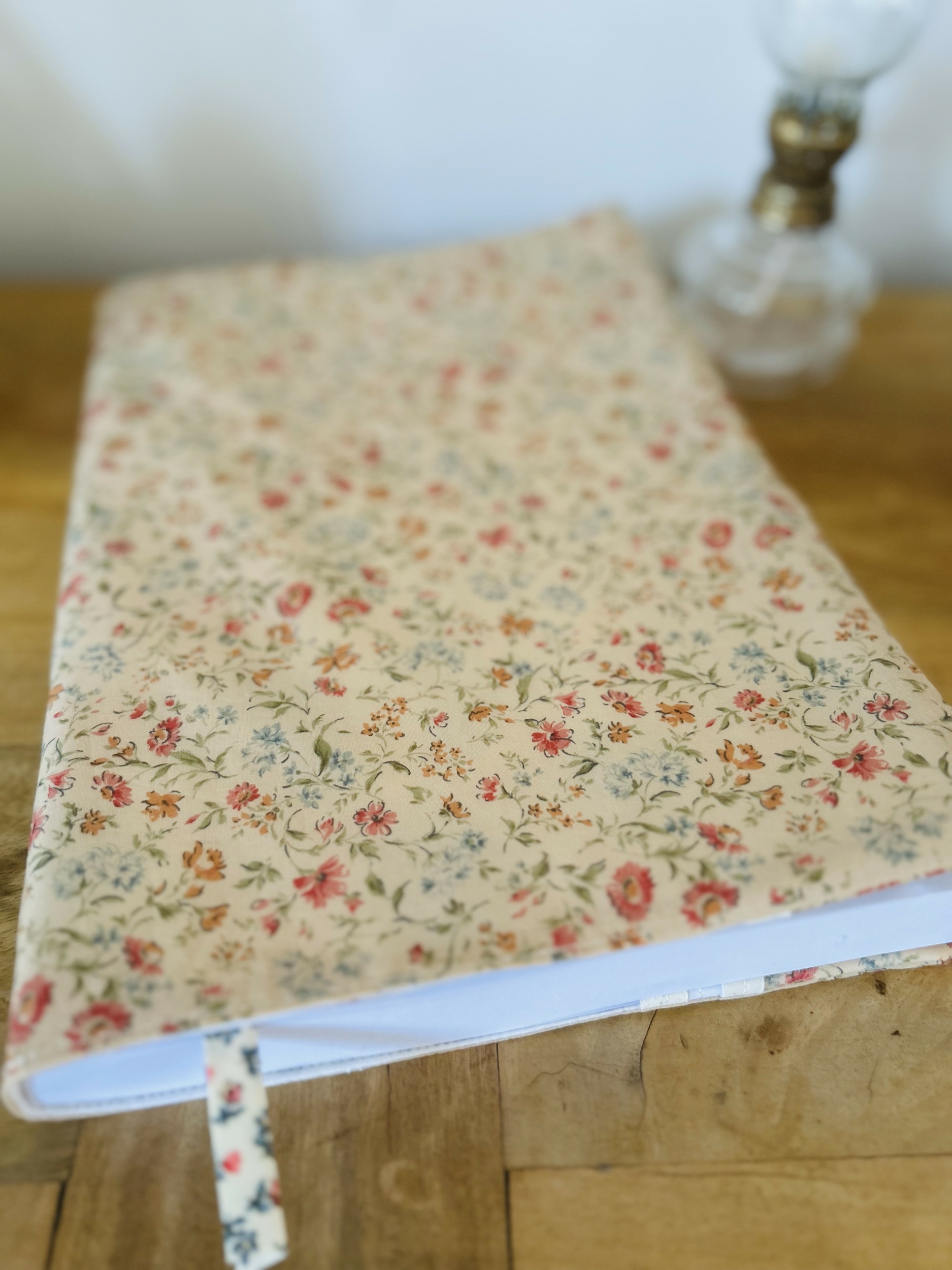 Agenda journalier A4 fleuri vintage IMG_E7176