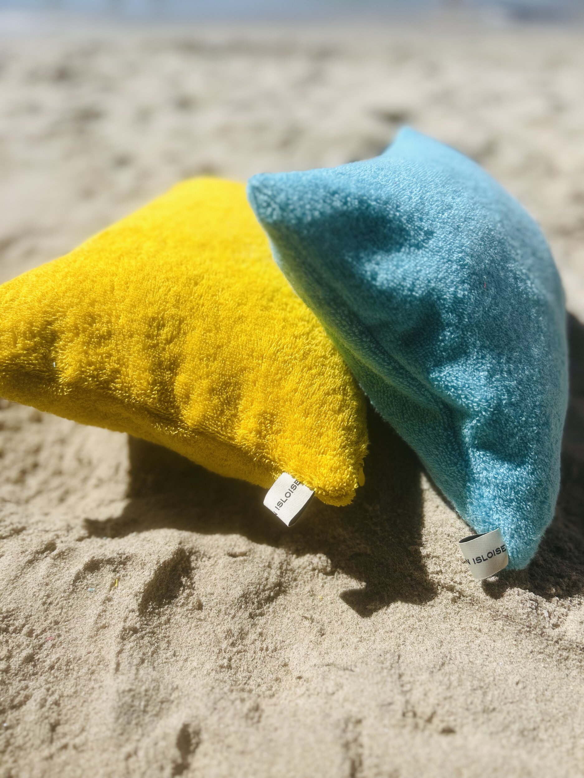 Coussin de plage en éponge bleu ciel  et jaune IMG_E4078