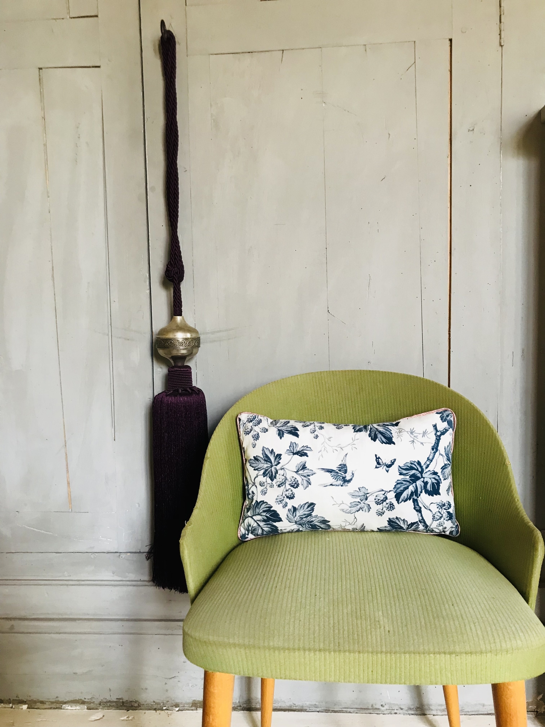 coussin antique 19eme siecle feuilles oiseaux papillons img e4095