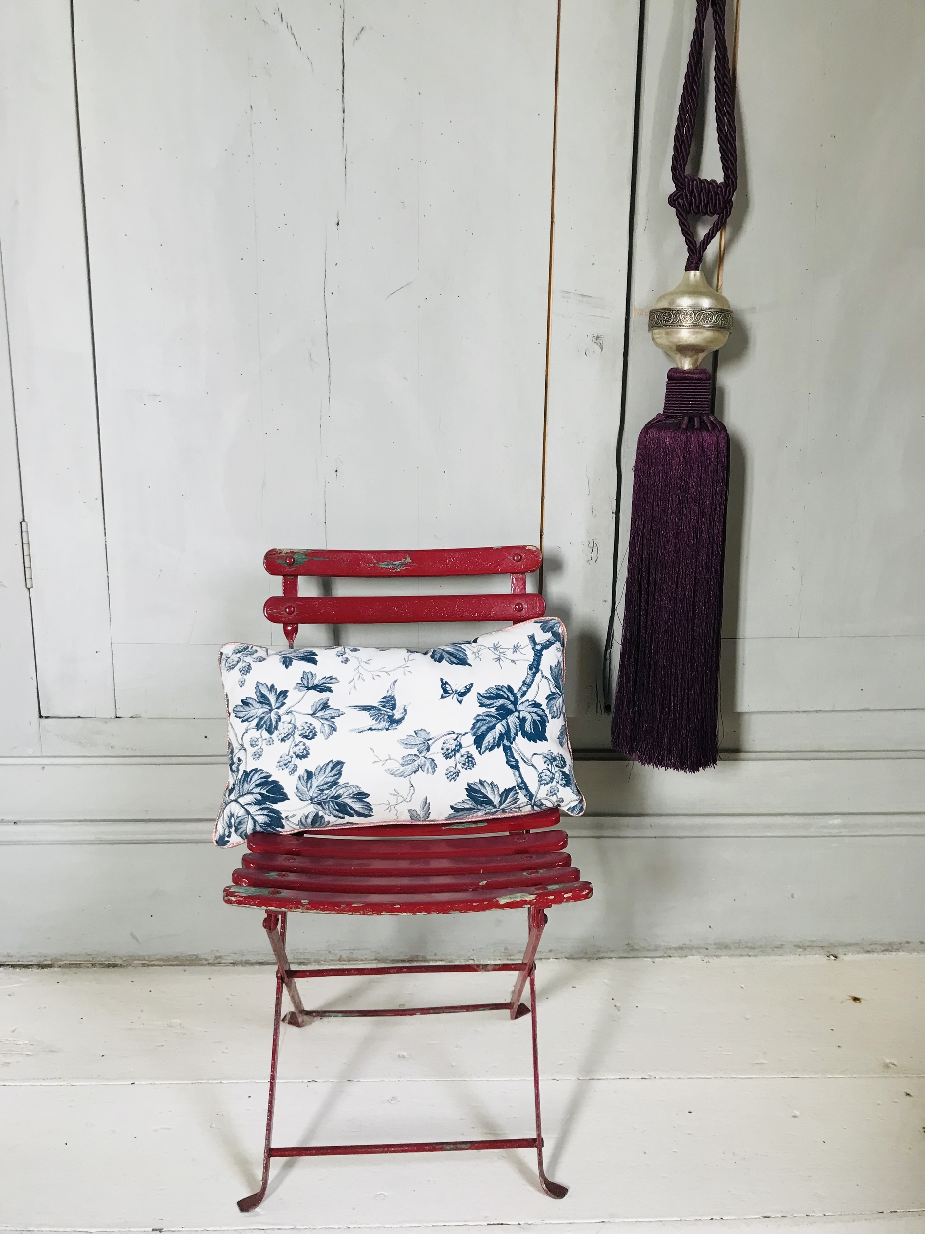 coussin antique 19eme siecle feuilles oiseaux papillons img e4096