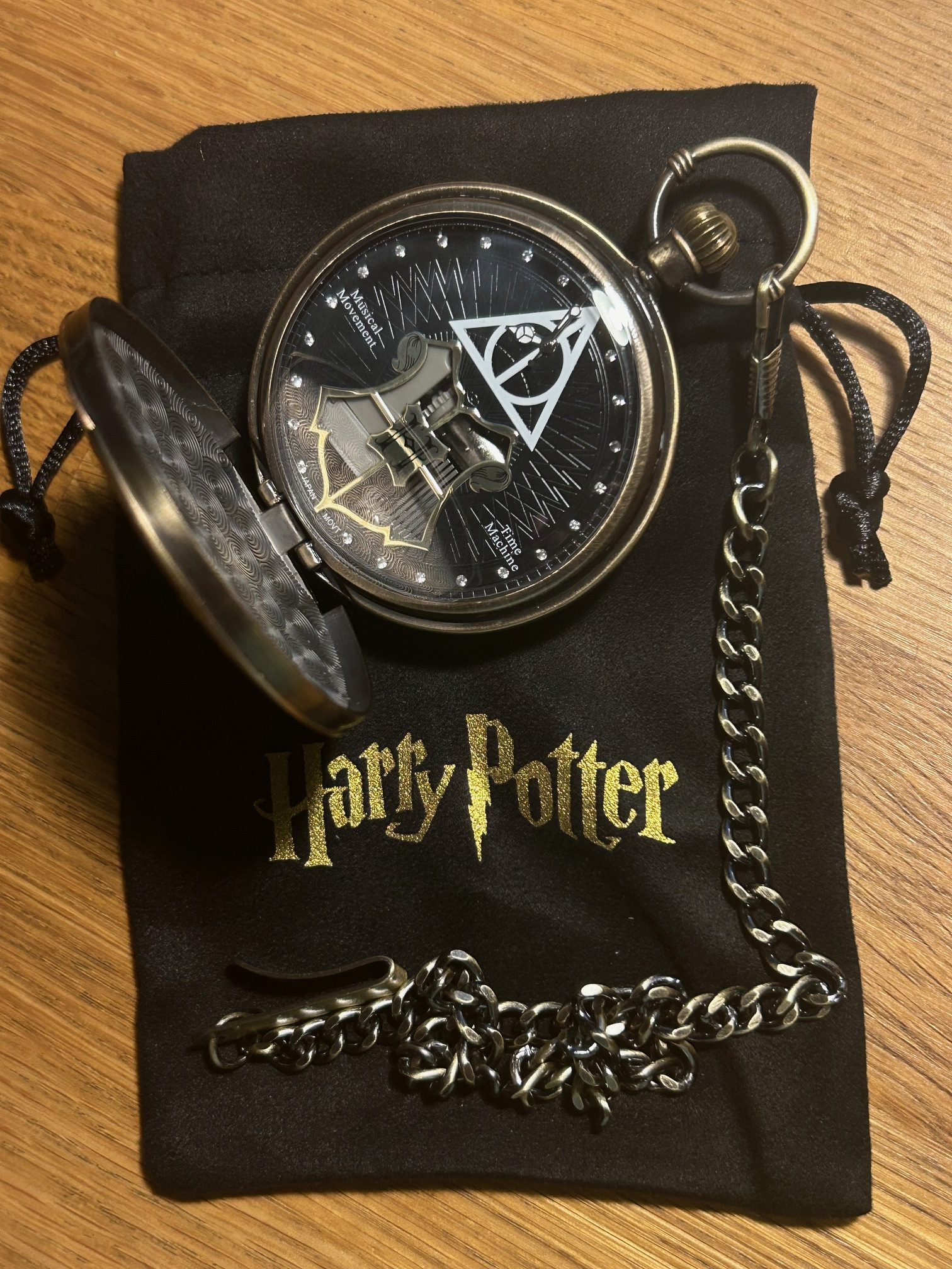 Montre musicale Harry Potter avec pochette – photo du modèle