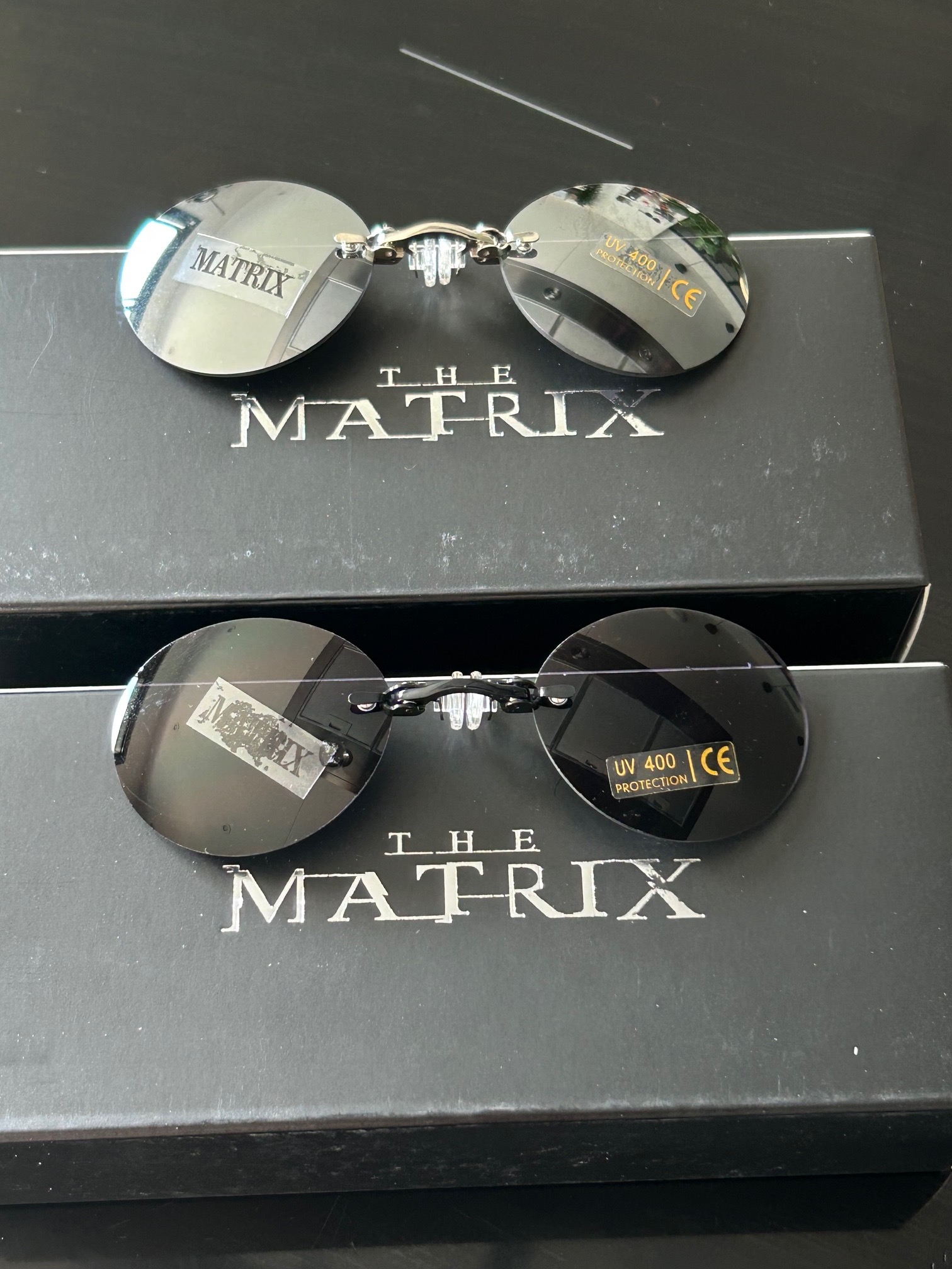 Lunettes Matrix Morpheus argent et noir à verres miroir – autre vue