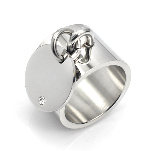 Bague en or jaune 18k avec Grenats. Taille 54