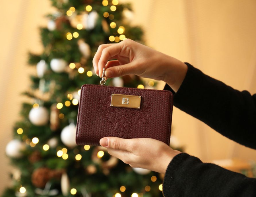Trouvez le cadeau idéal pour votre femme, votre sœur, votre fille ou pour votre amie parmi notre sélection de portefeuilles pour femmes.