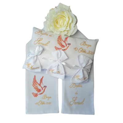 box écharpe de baptême avec coussin
