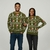 pull-de-noel-coton-terre-et-vert-Couple
