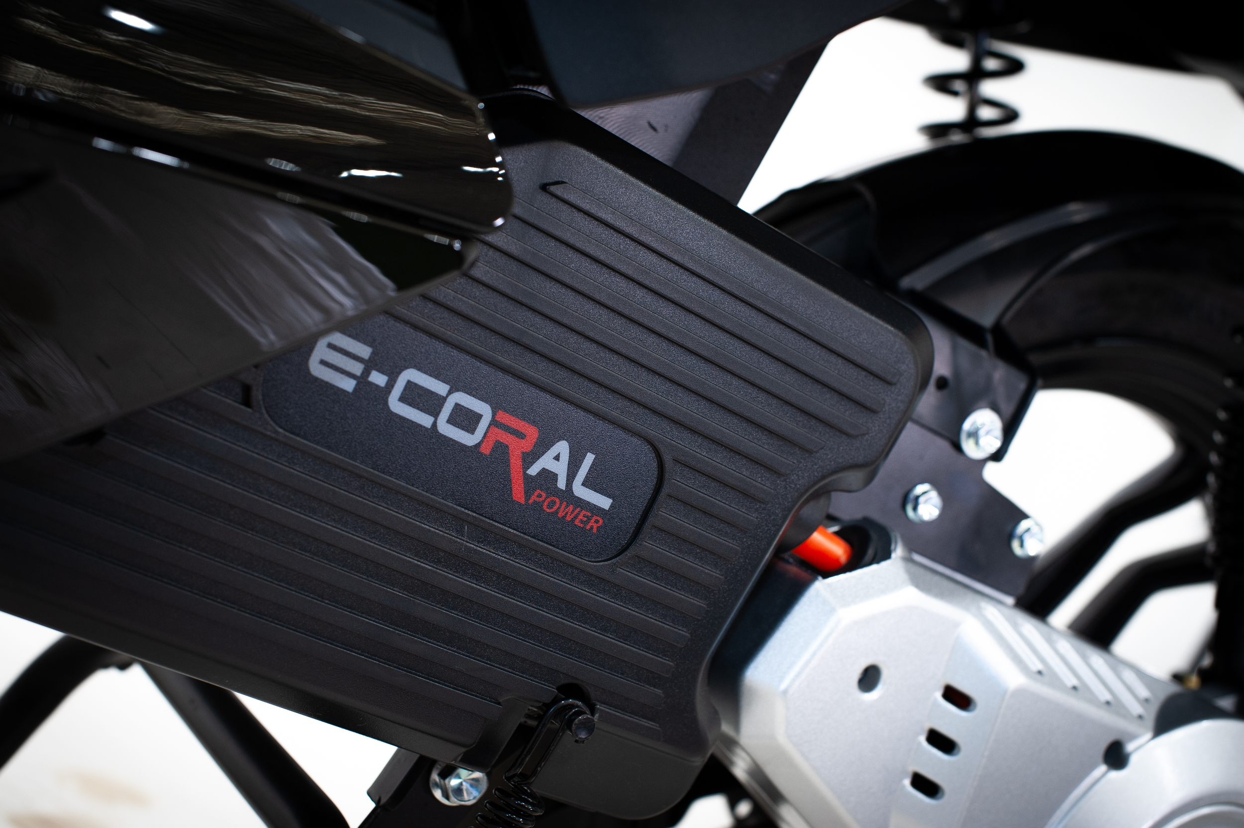scooter-electrique-lycke-ecoral-moteur