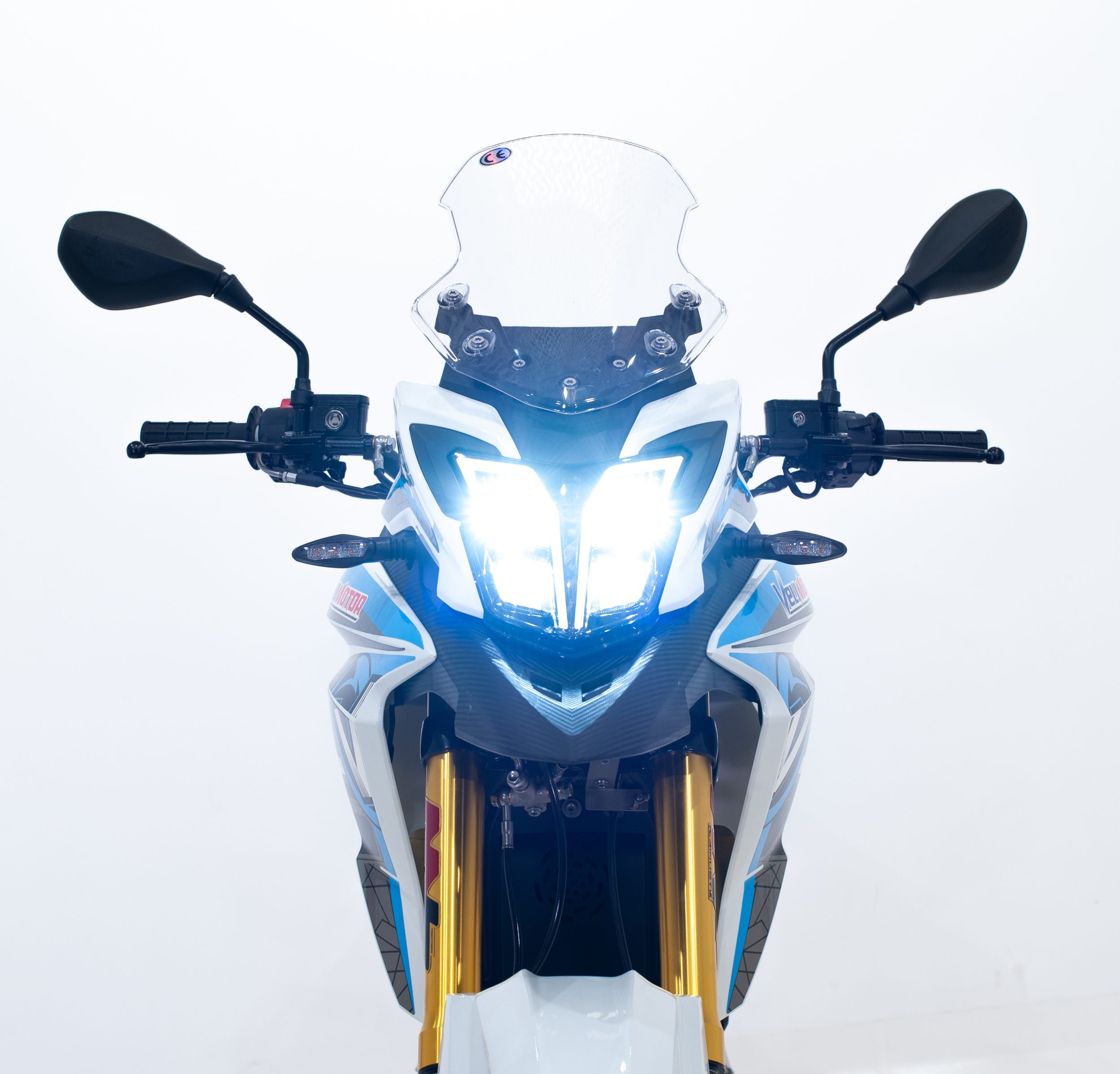 moto-electrique-lycke-trail-feu-avant