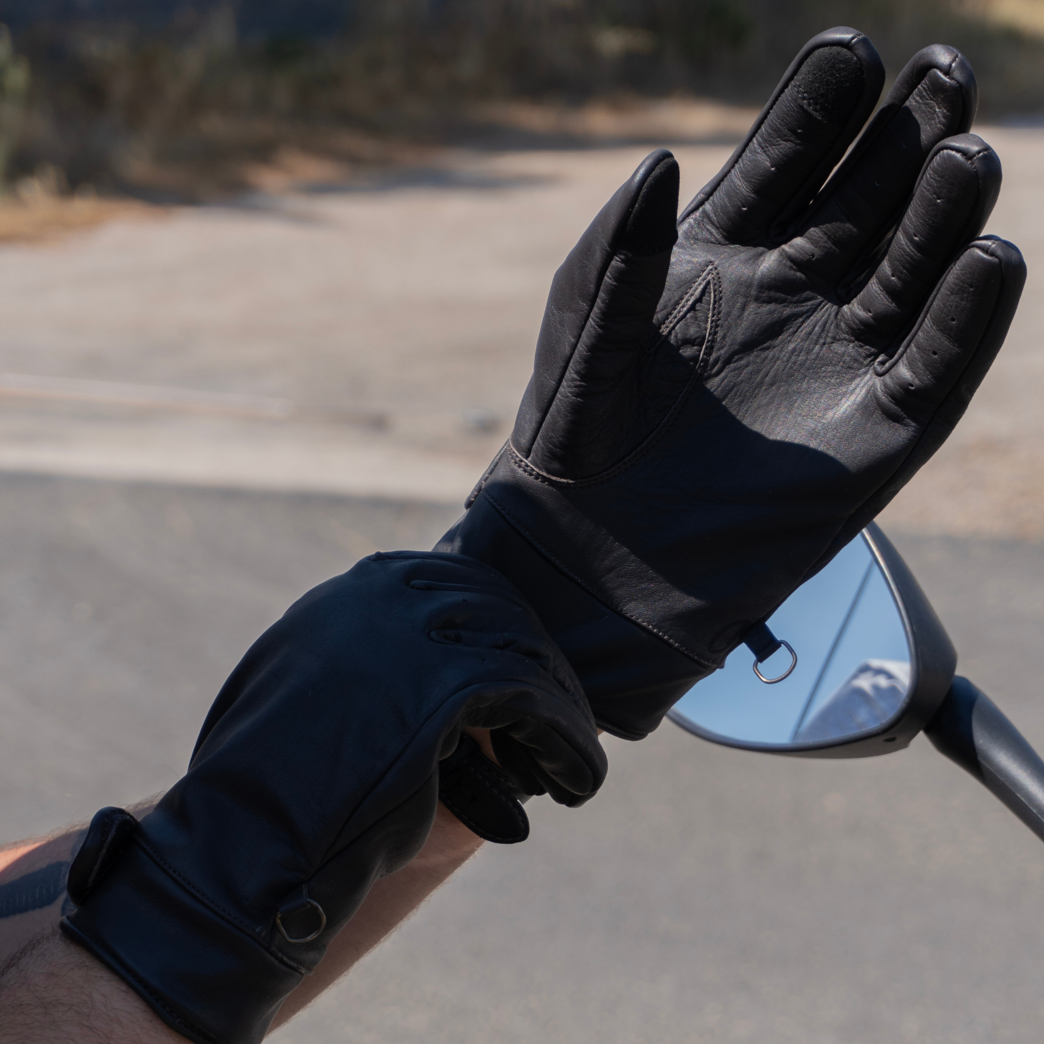 gant-gauche-moto-homologue-ce