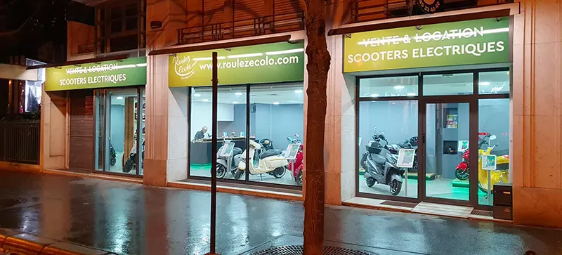 Showroom scooters électriques Paris 15ème - 33 Rue Vouillé