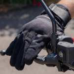 gant-droit-moto-homologue-ce