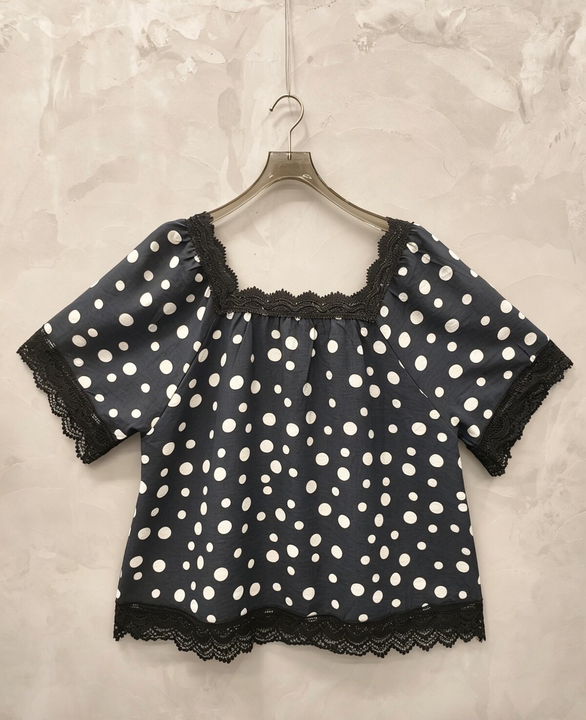 blouse-grande-taille-a-pois-46-a-60_noir_69e787b46f8f8