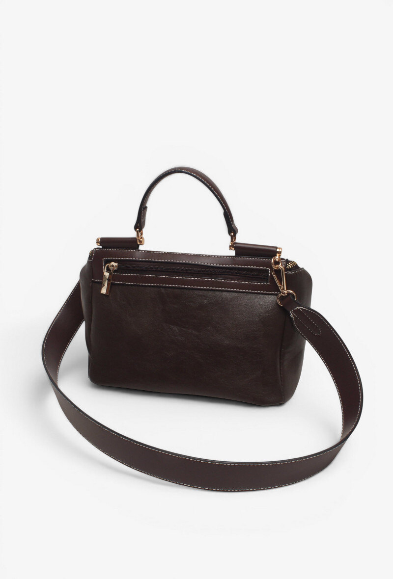 sac-porte-bandouliere-avec-ouverture-sur-rabat-aimainte-poignet-metall_chocolat_6a6c51b556dbf