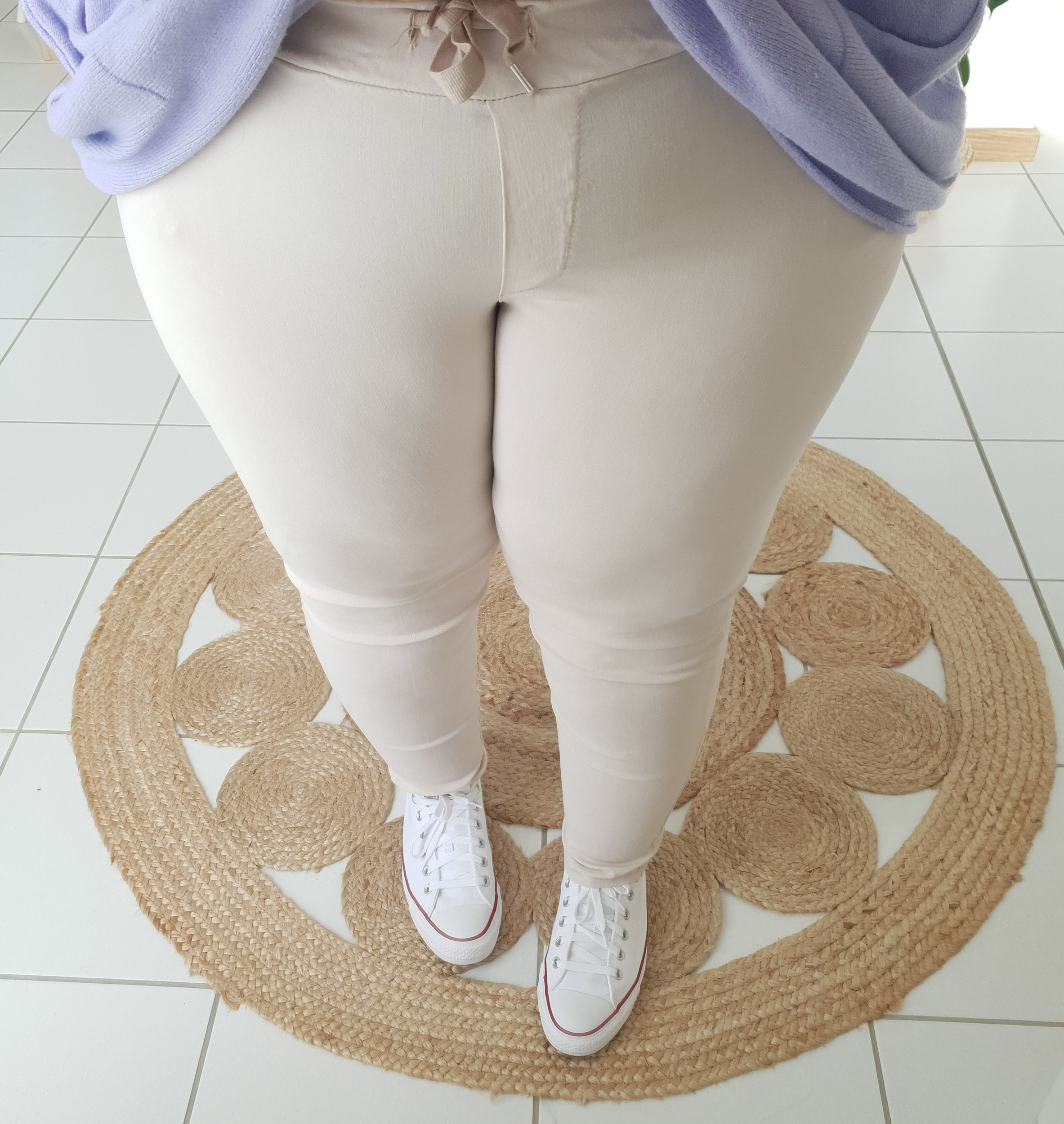 Le pantalon stretch printanier beige sable C MELODIE - Taille unique (46/52)