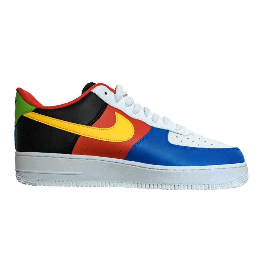 UNO + Nike Air Force 1 \'07 QS homme
