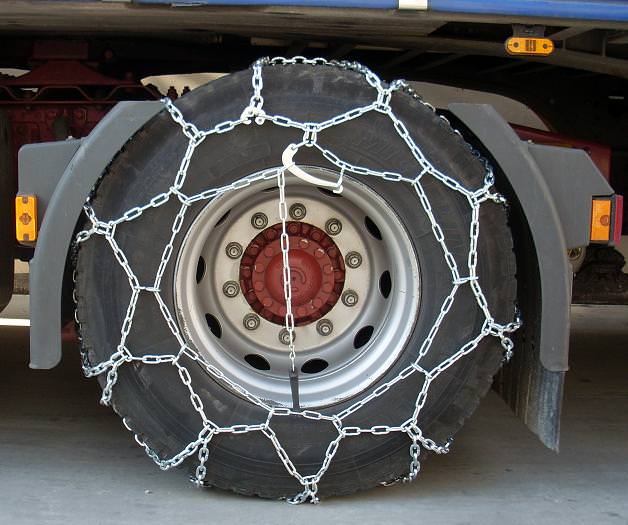 Chaînes à neige poids-lourd pour pneus 315/60-22.5 RUD CARGO
