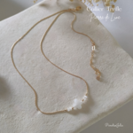 Collier Pierre de Naissance-Tréfle-Juin -Pierre de Lune en or gold filled