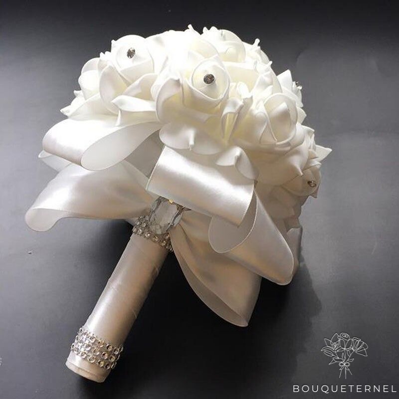 Bouquet de Fleurs Blanches pour la Mariée