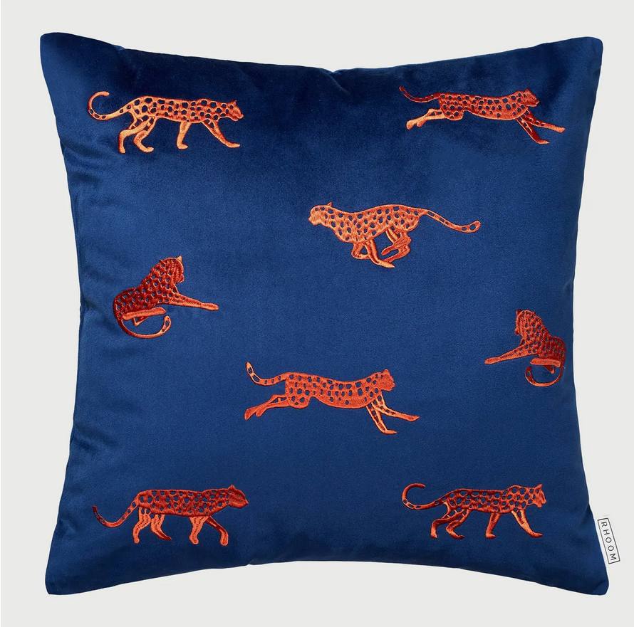 Housse de coussin en velours brodé léopard bleu