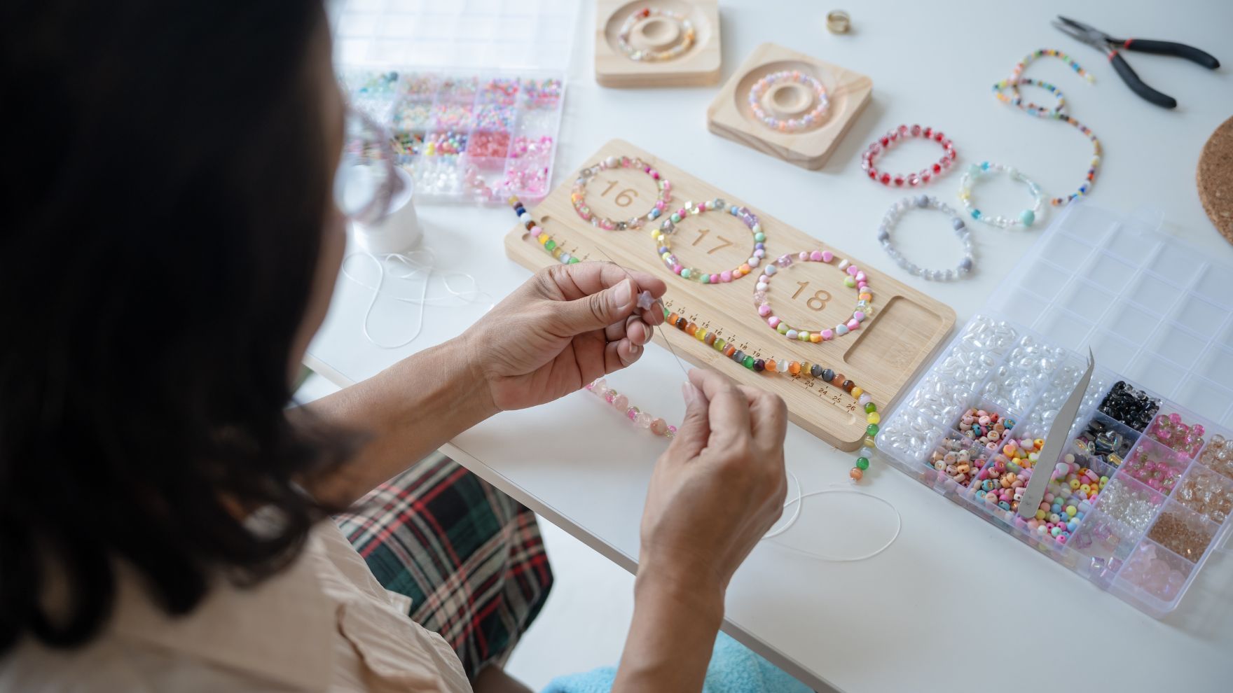 Comment créer ses bijoux soi-même ? Le guide pour débuter !