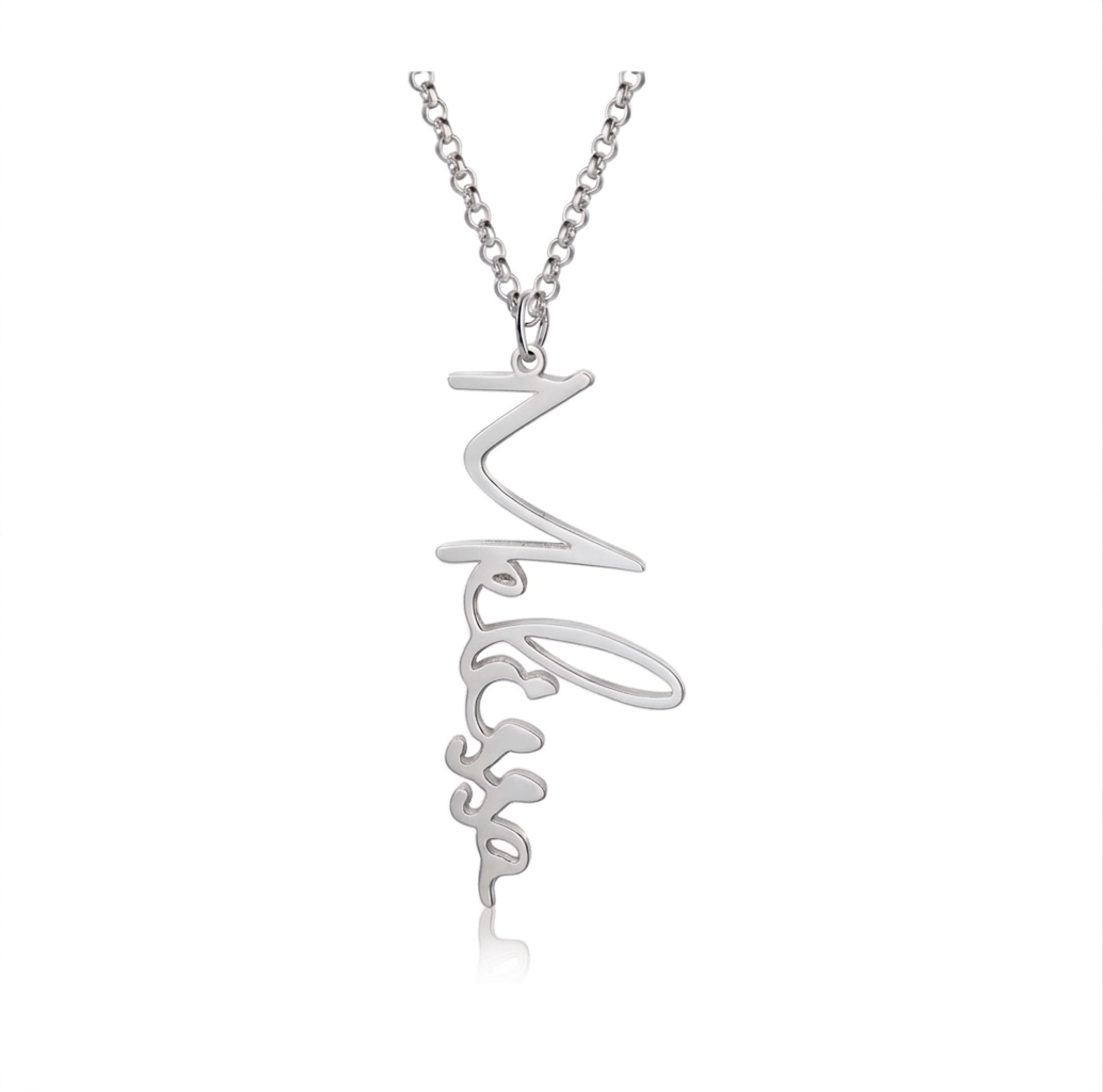 Collier prénom vertical personnalisé, écriture signature