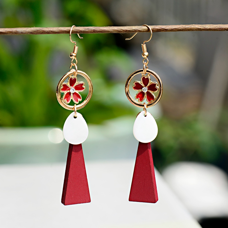boucles doreilles pendantes longues en bois avec fleur rouge