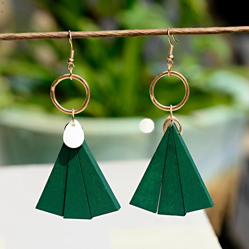 boucles doreilles pendantes en bois style éventail vert