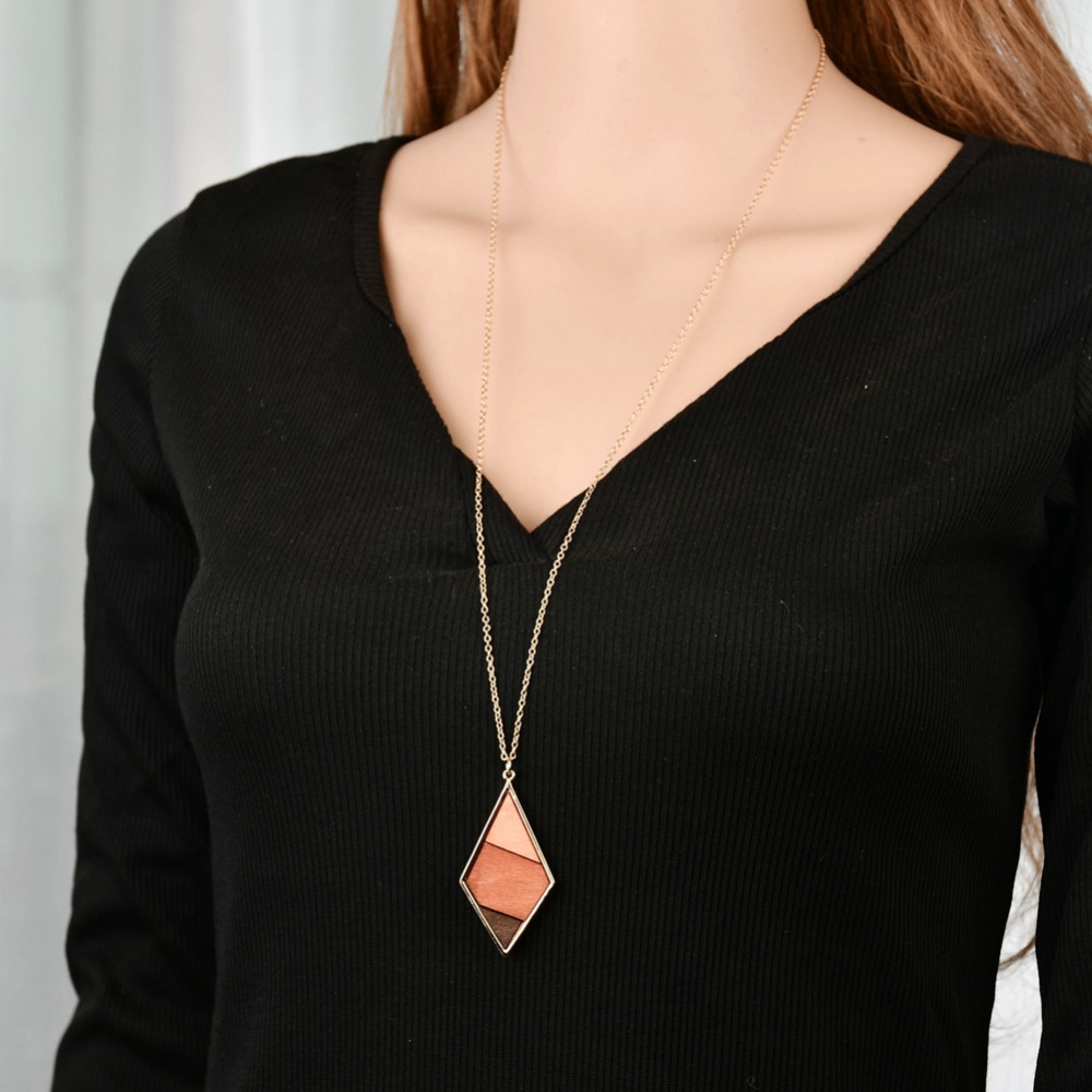 sautoir bois pendentif-long-collier losange