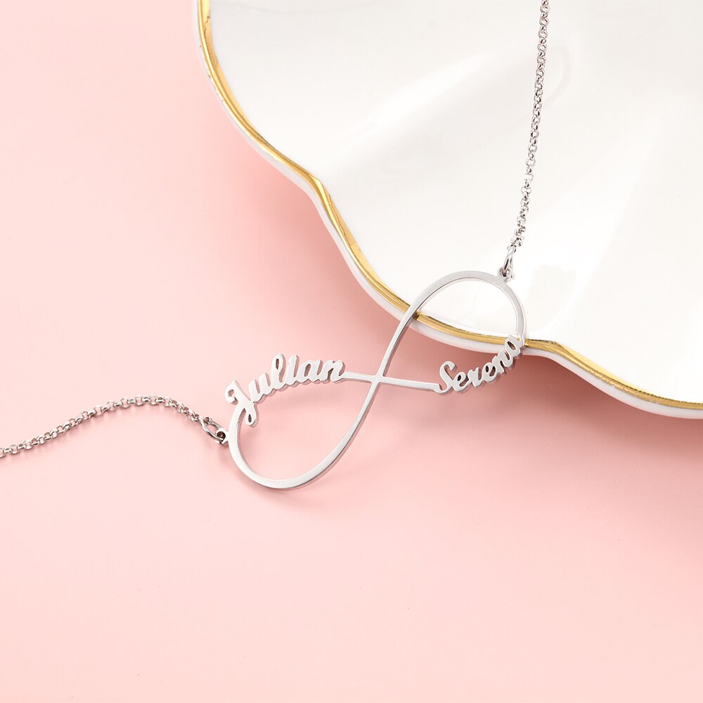 Collier infini personnalisé avec prénoms, cadeau pour elle