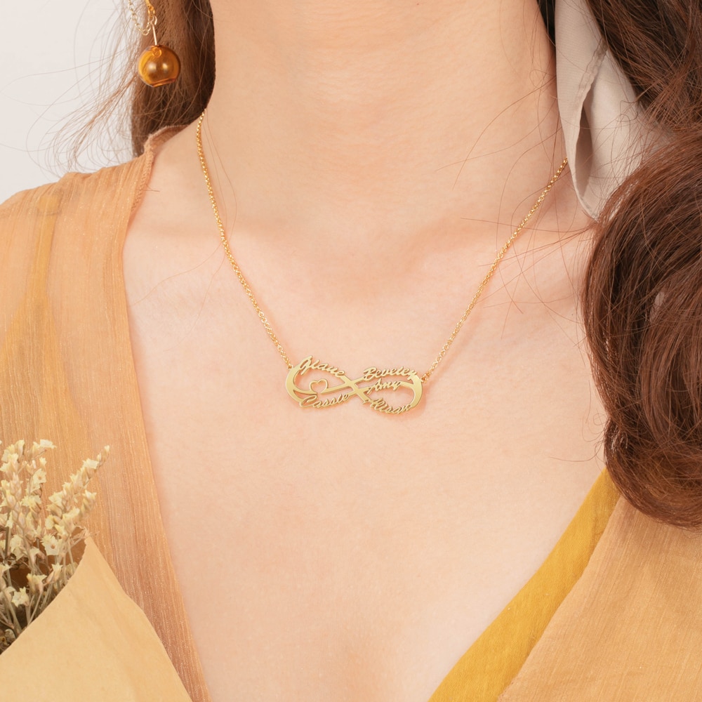 Collier prénoms infini personnalisé, chaîne et pendentif