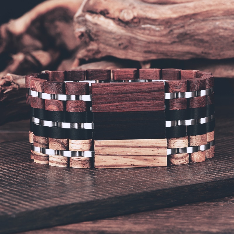 Bracelet bois personnalisé avec prénom, bois brut et maillons ajustables